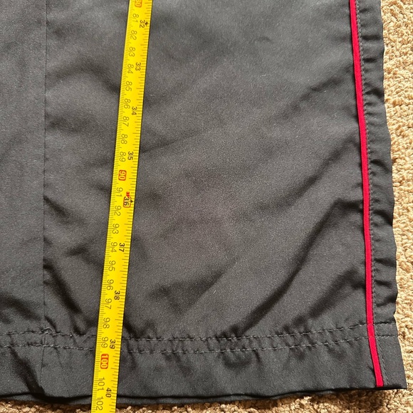 NIKE VINTAGE Men's Black Pants with Red Accents - Picture 7 of 8